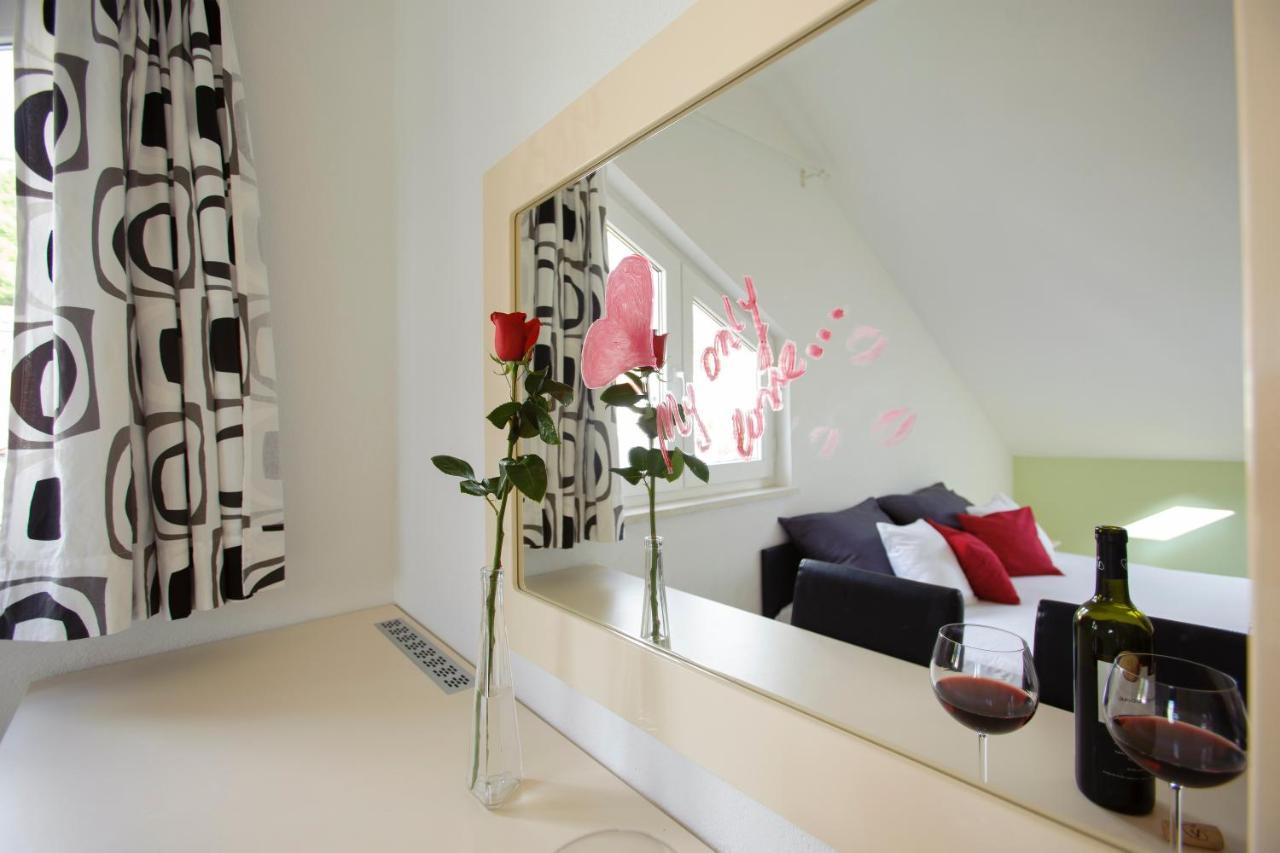 Room In Bb - Delightfull Room For 2 Promajna Exteriör bild